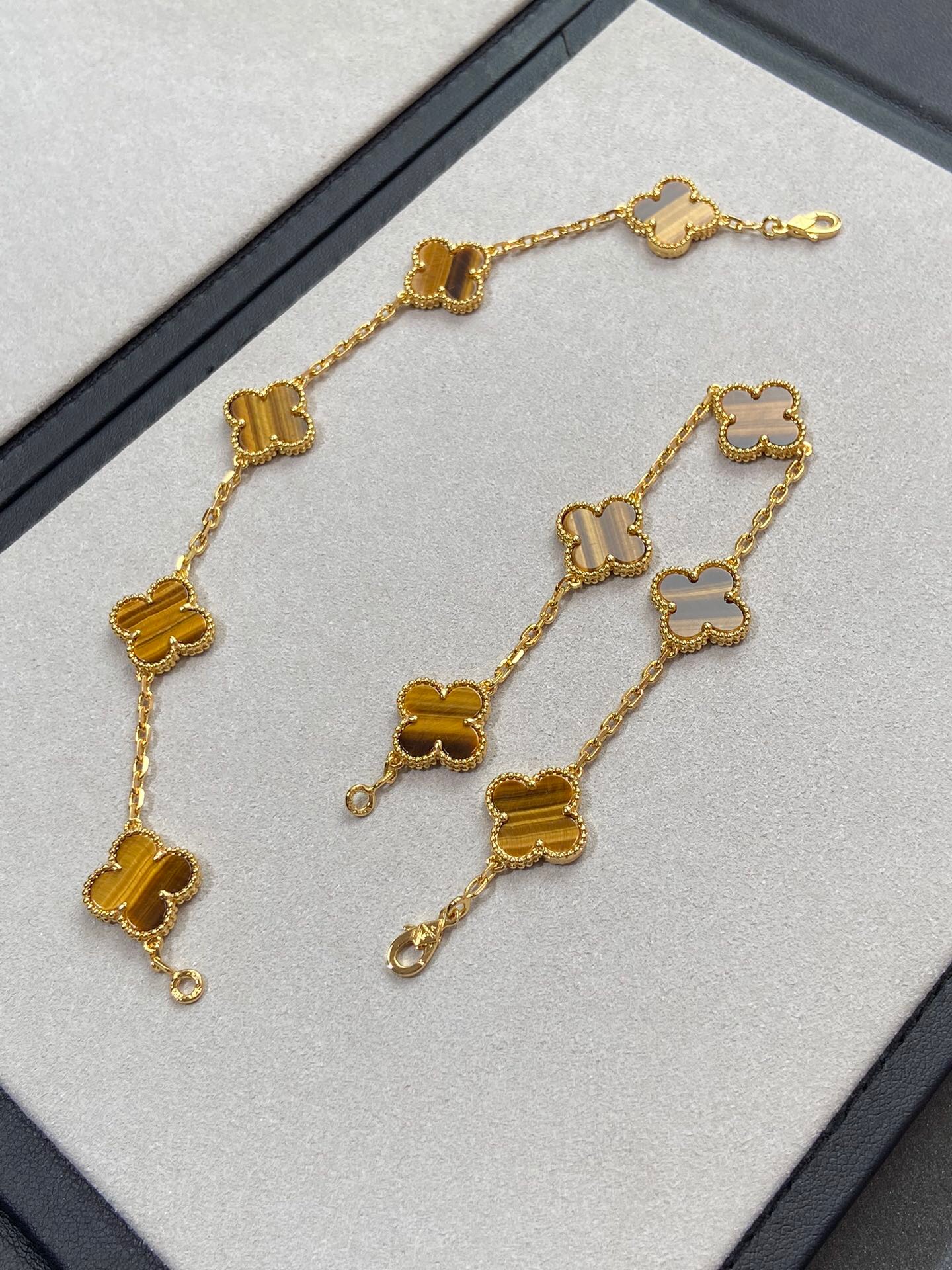 Van Cleef & Arpels Bracelet-5