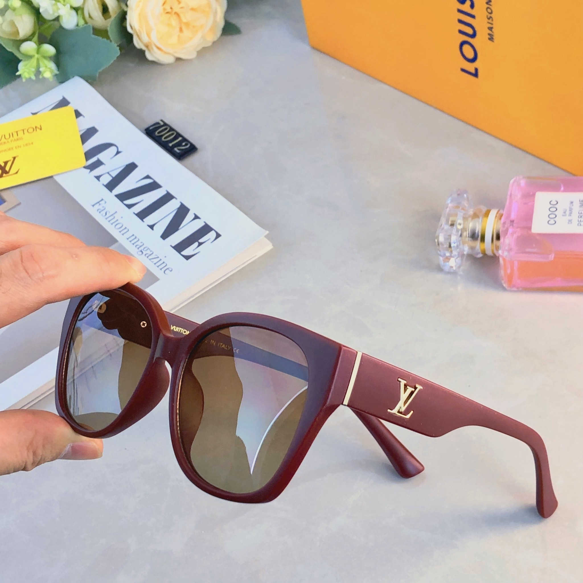 LV glasses-23