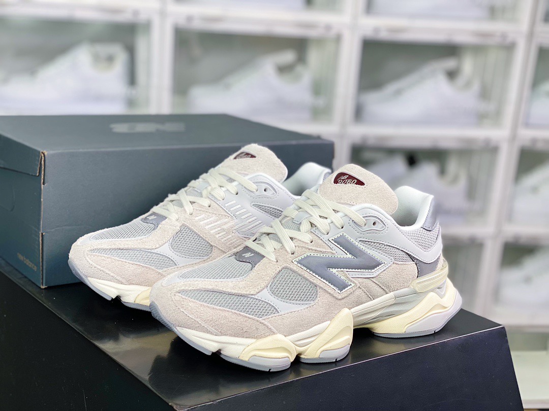 New Balance Sneakers-105