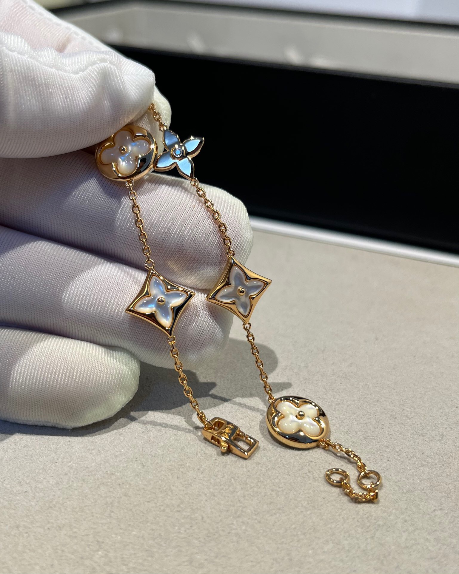 LV Bracelet-5