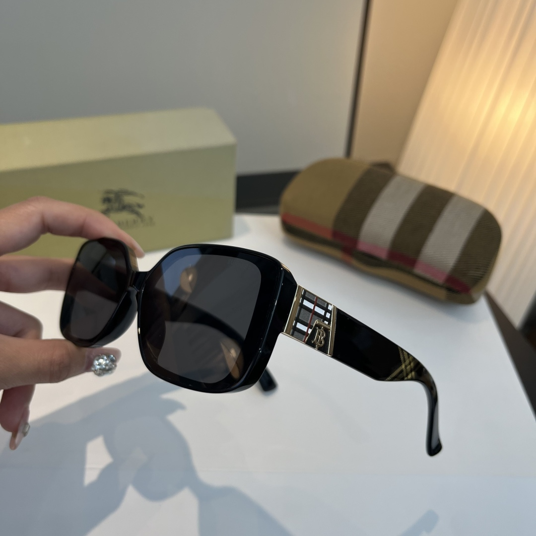 Burberry glasses-44