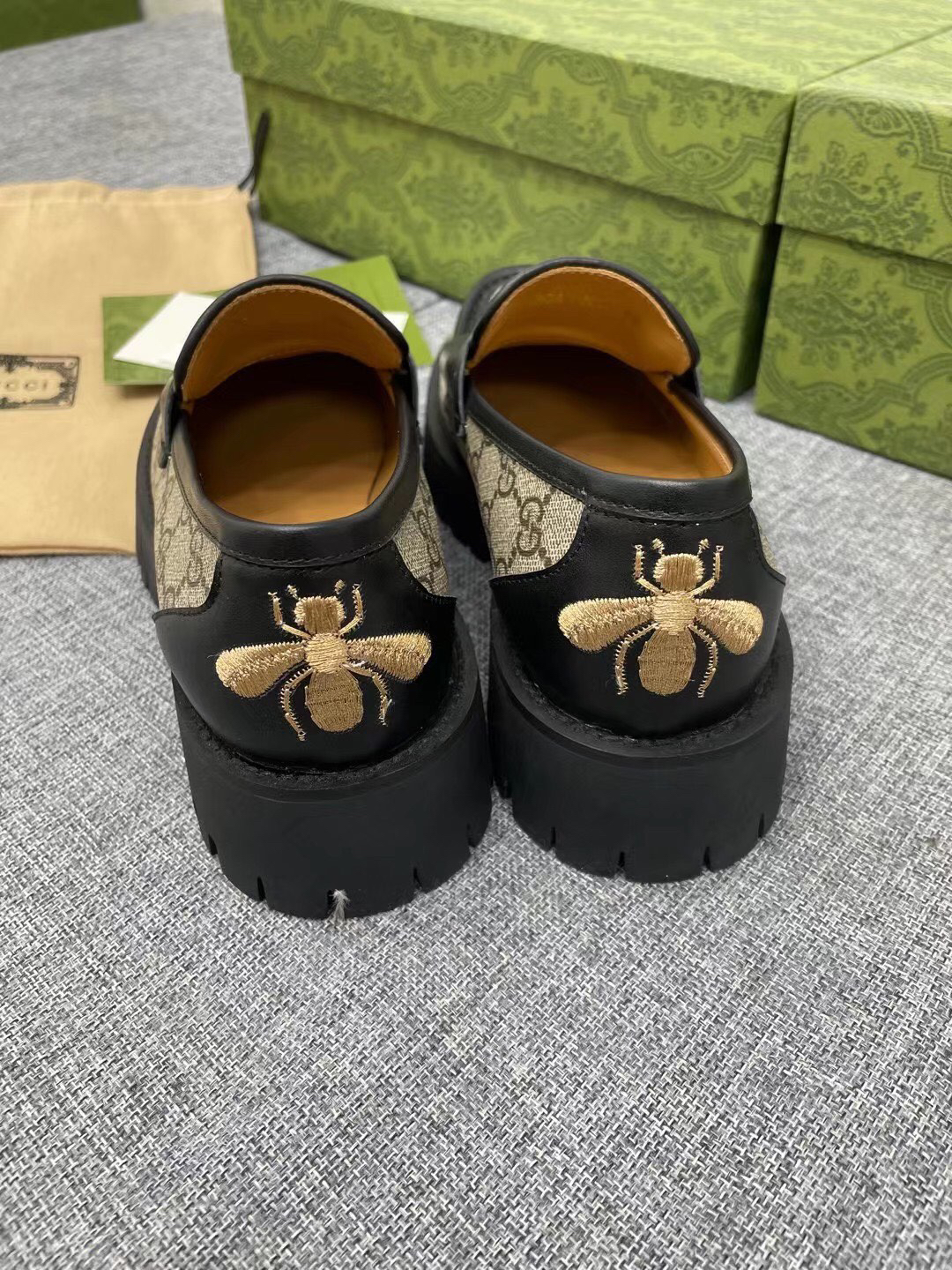 Gucci women's leather shoes-83