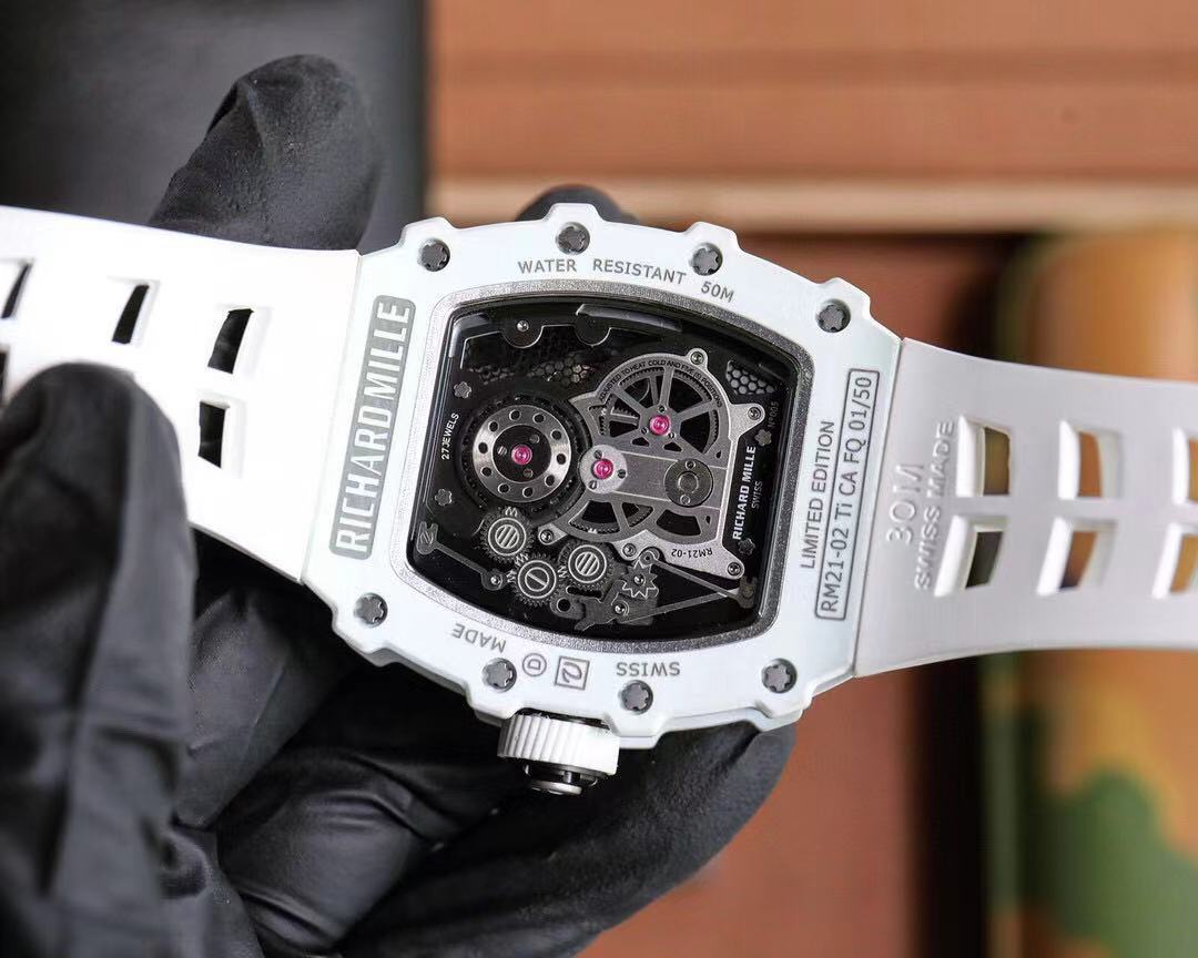 Watch 33