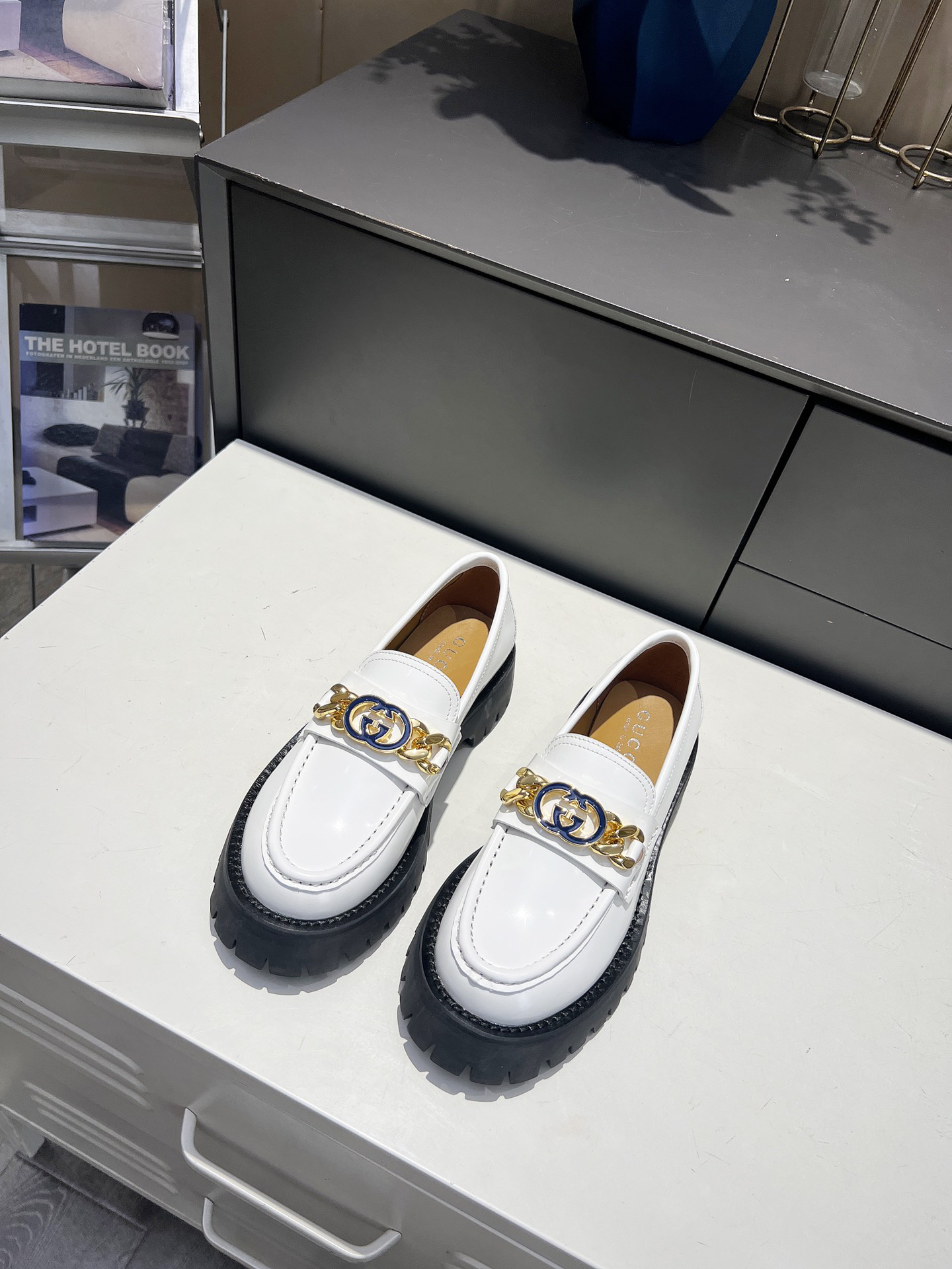 Gucci women's leather shoes-15