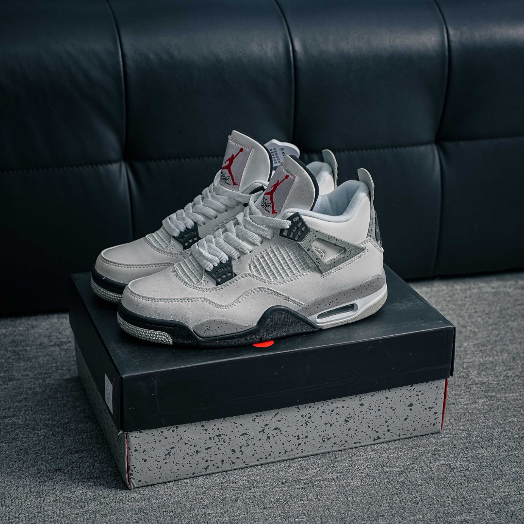 Nike Sneakers-320