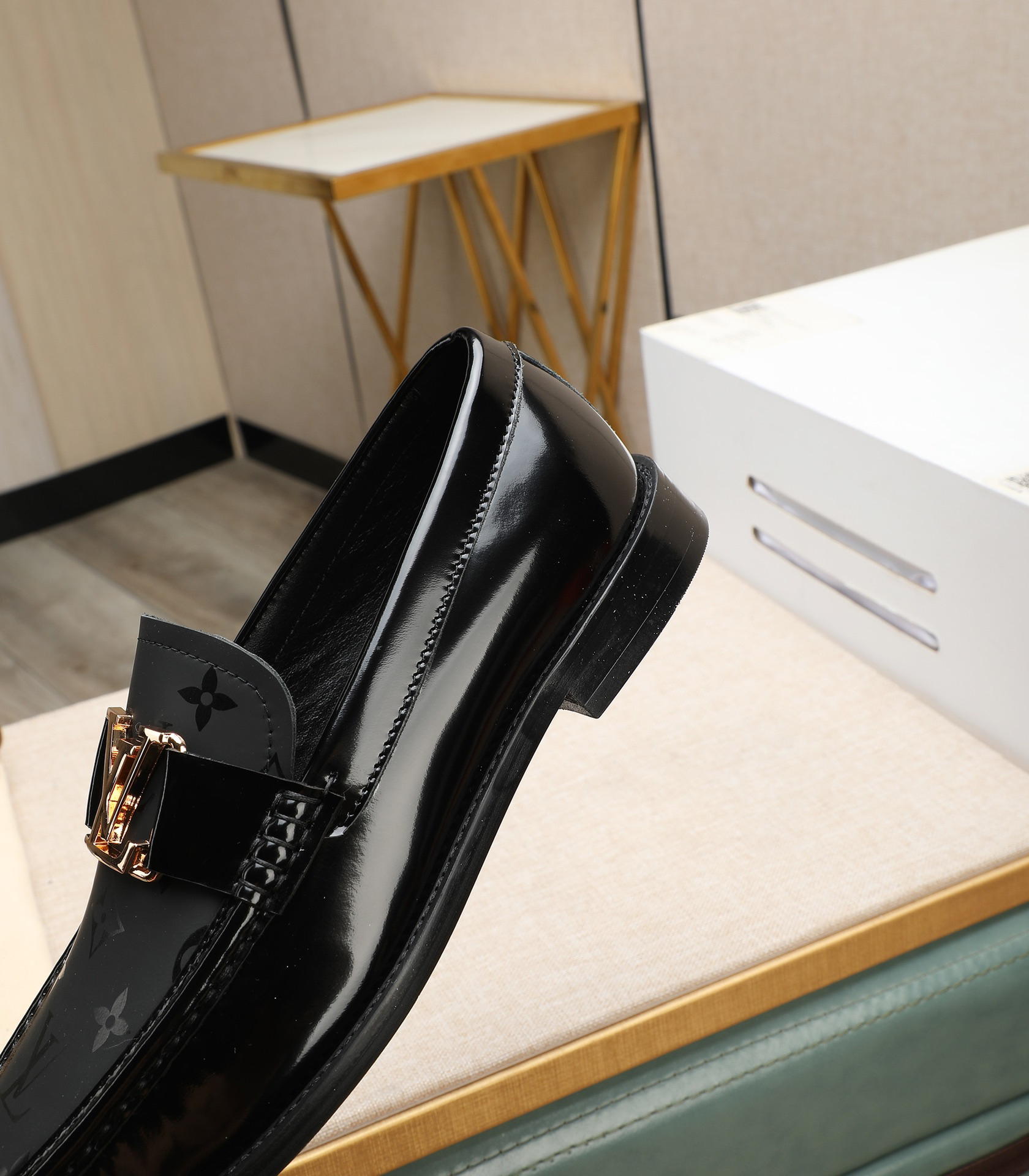 LV men's leather shoes-25
