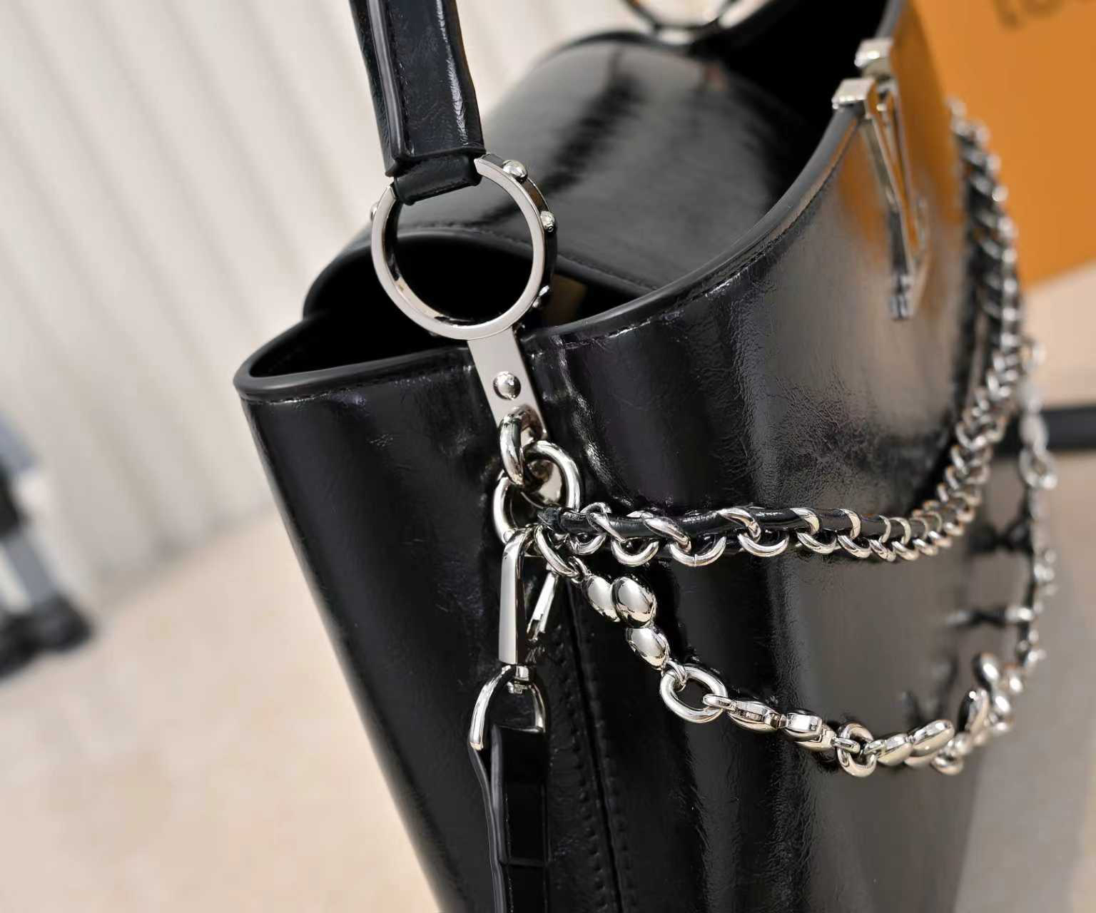 Louis Vuitton bag-163