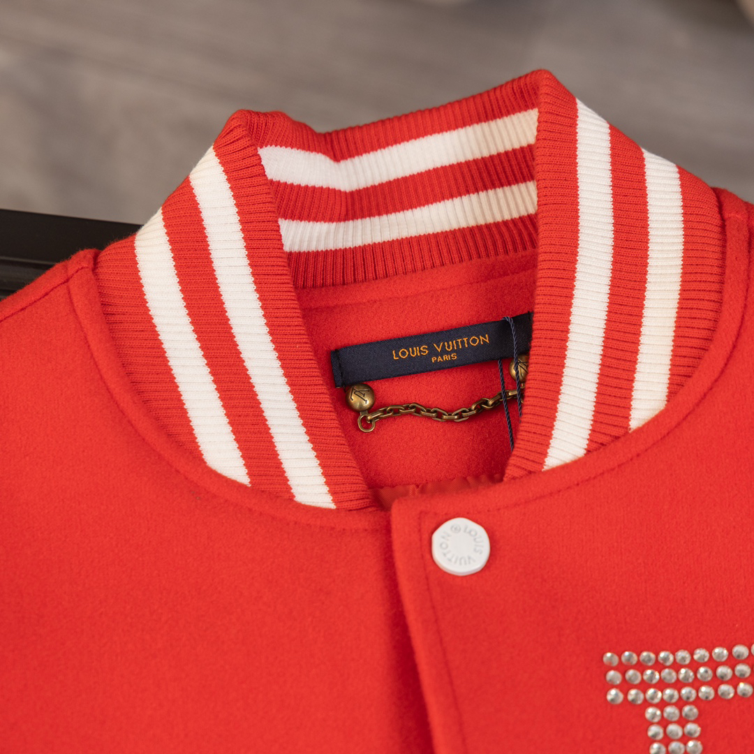 LV Clothing-317