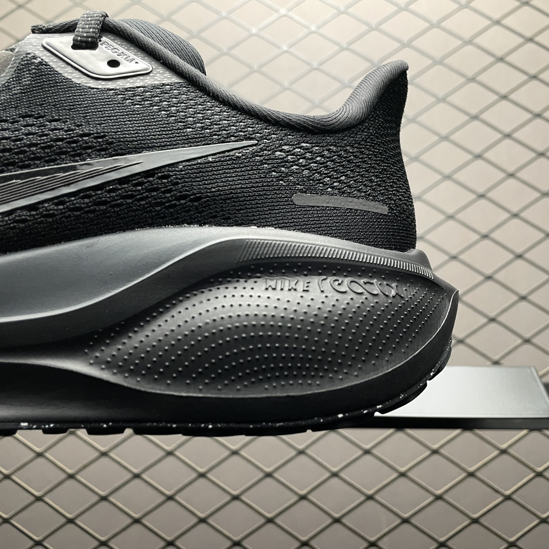 Nike Sneakers-40