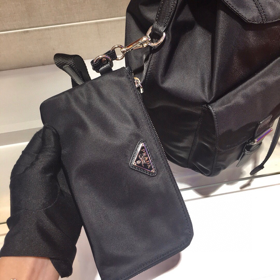 Prada bag-121