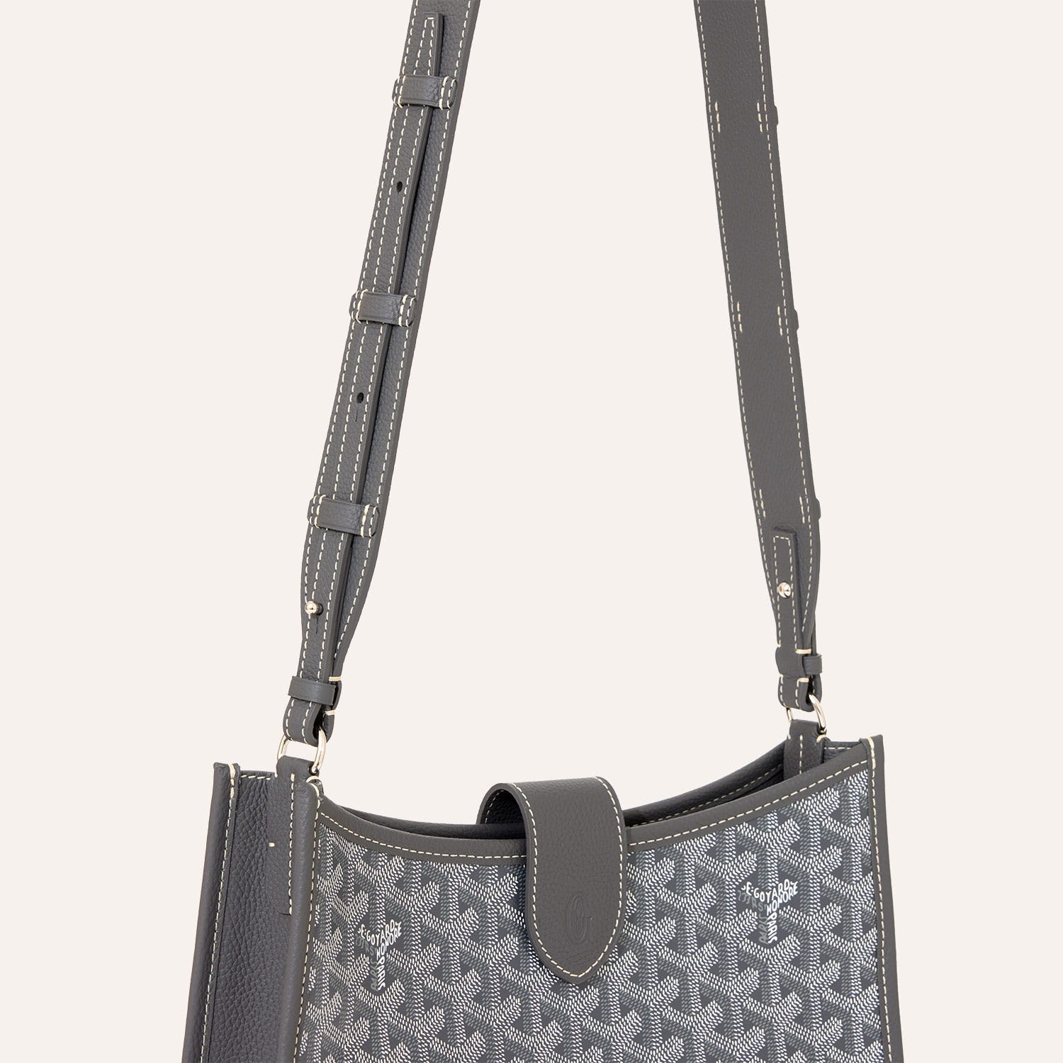 Musette bag