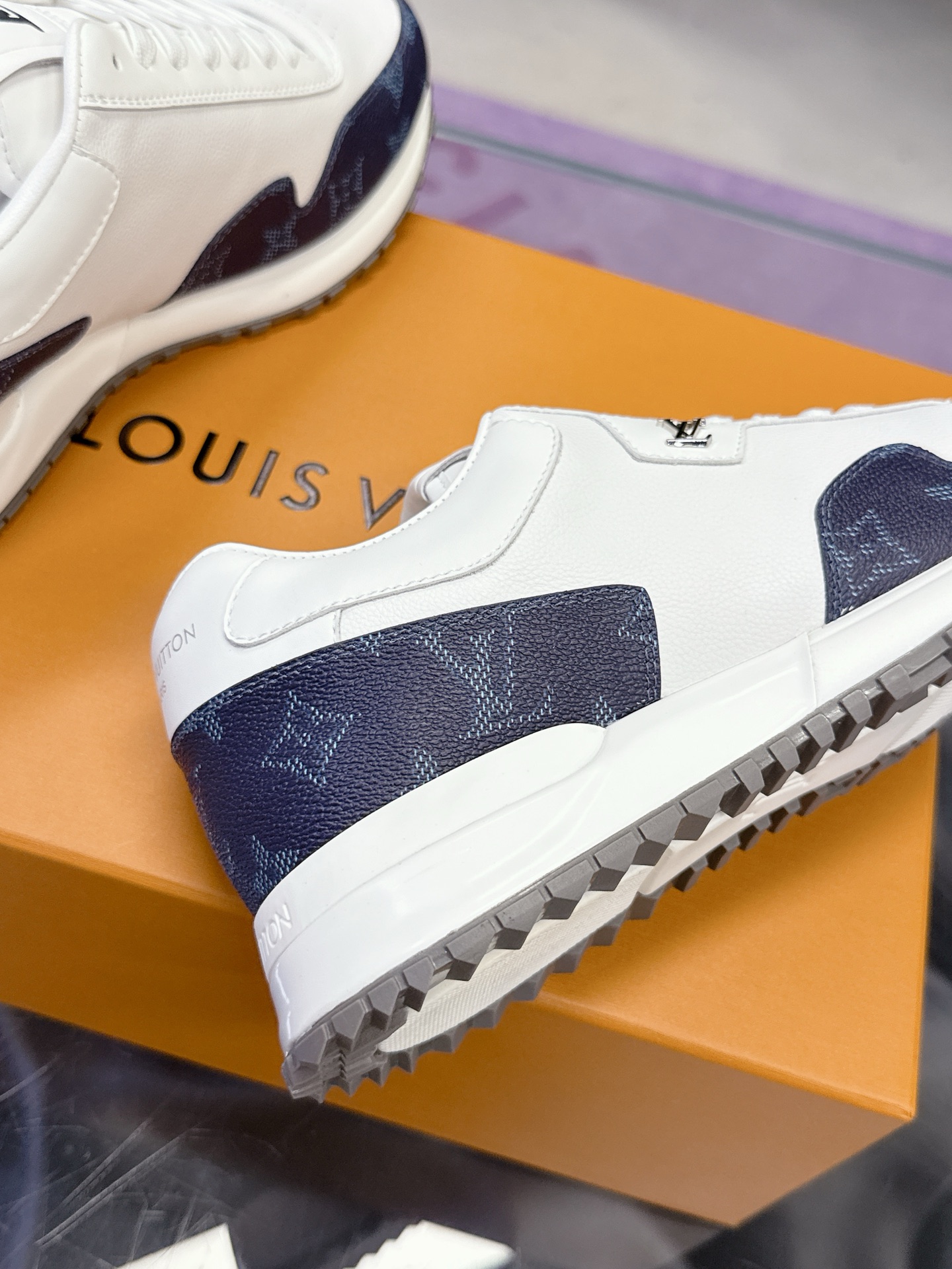 Lv Sneakers-9