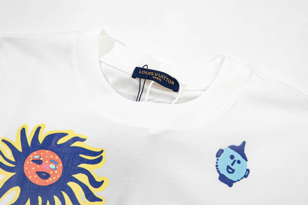 LV clothing-124
