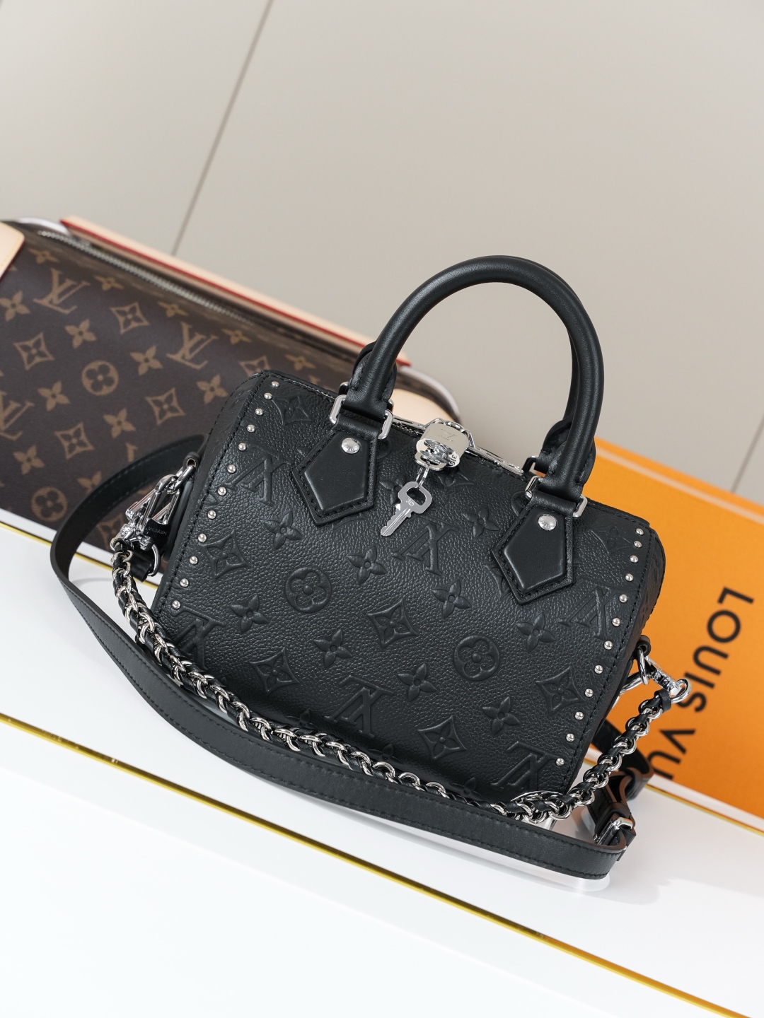 Louis Vuitton bag-196