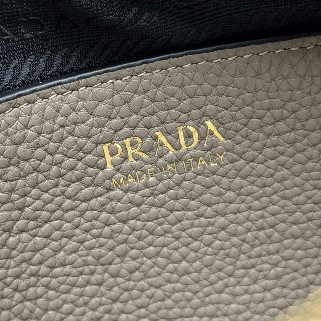 Prada bag-266