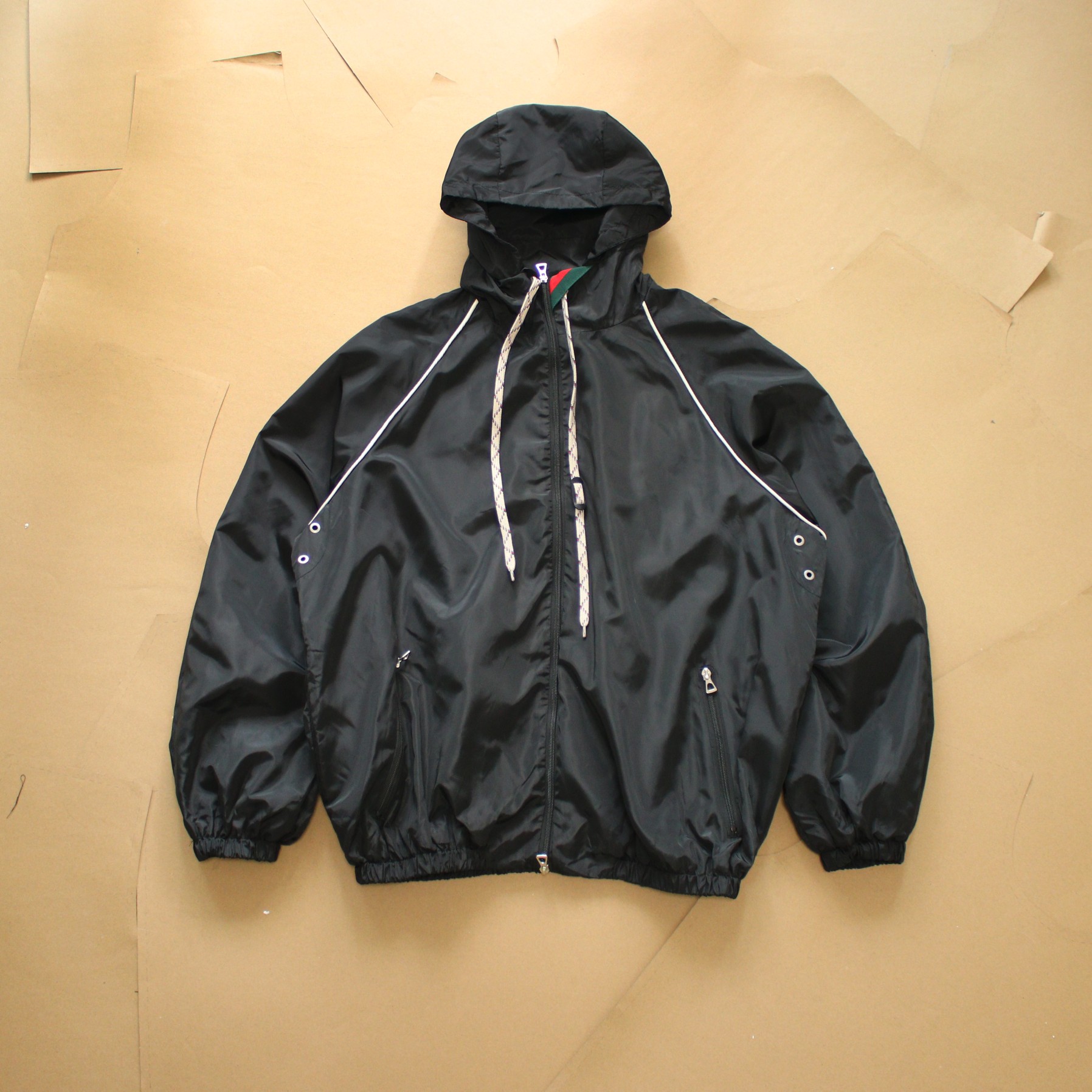 Gucci Clothing-340