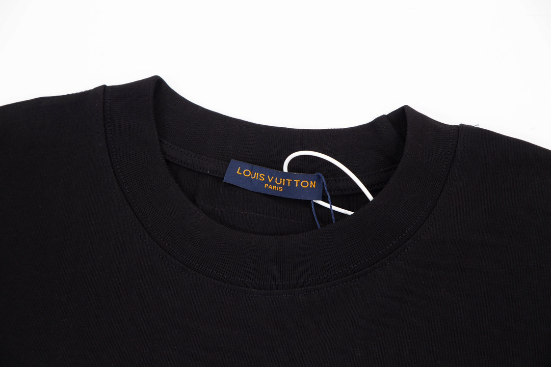 LV clothing-254