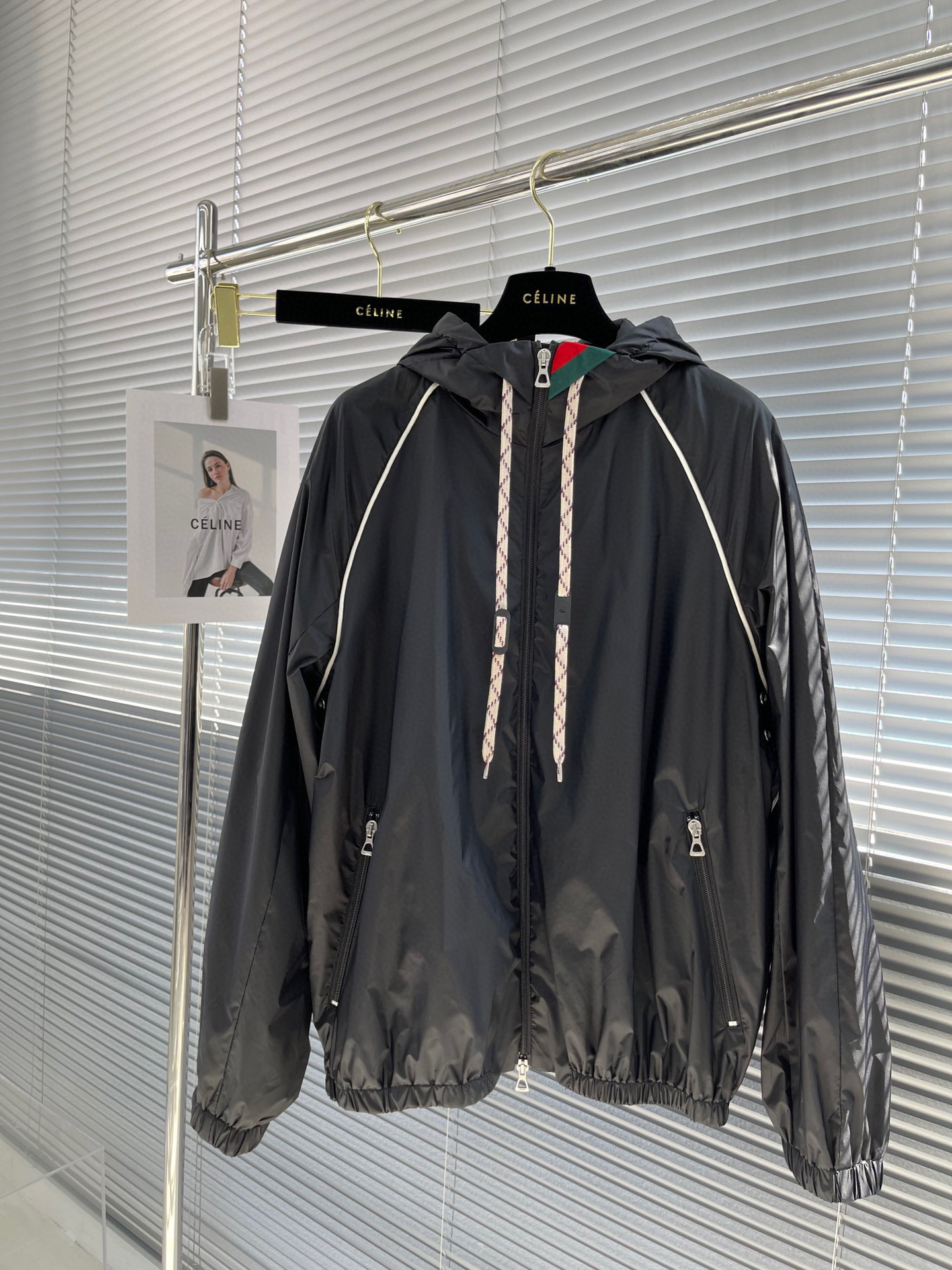 Gucci Clothing-297