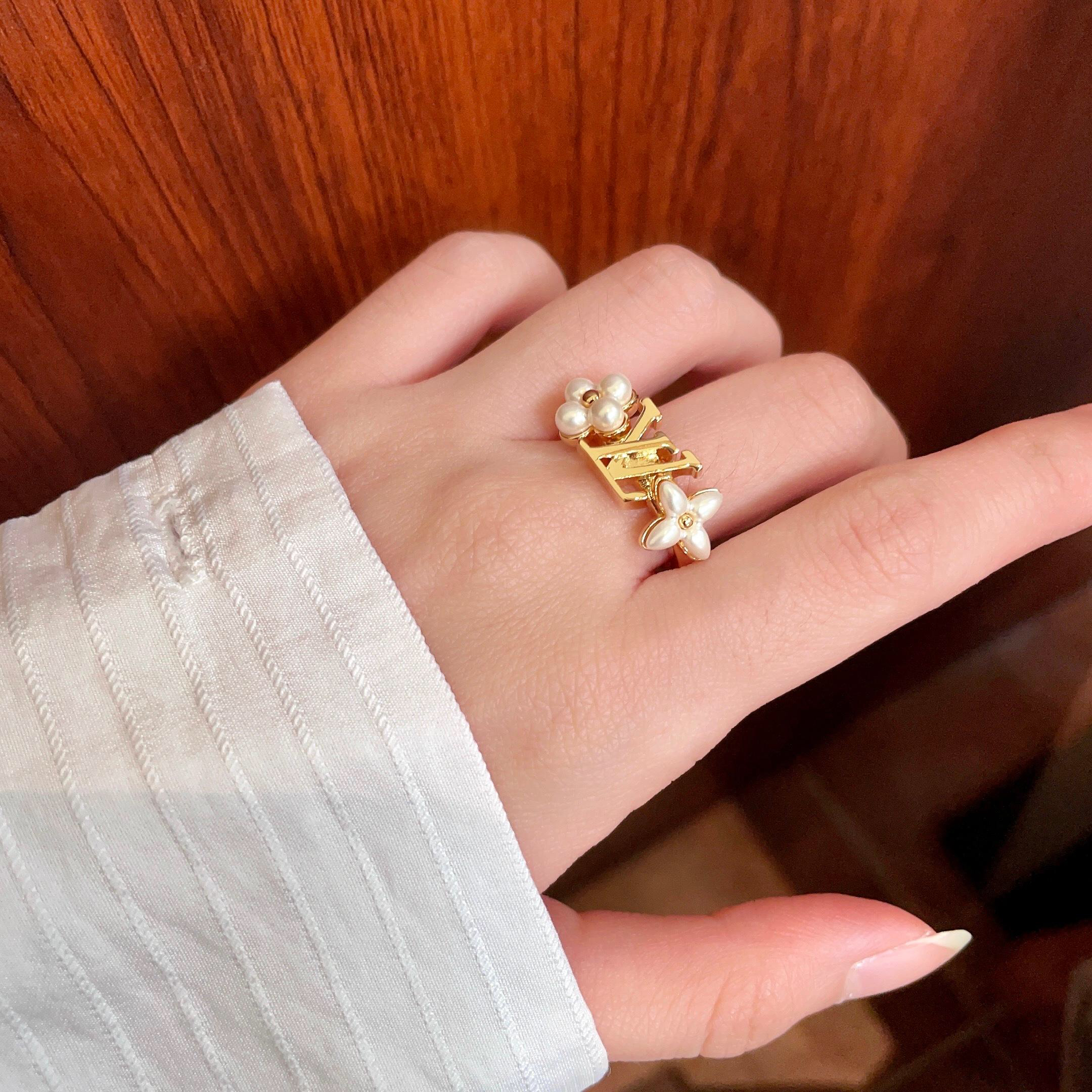 LV ring-55