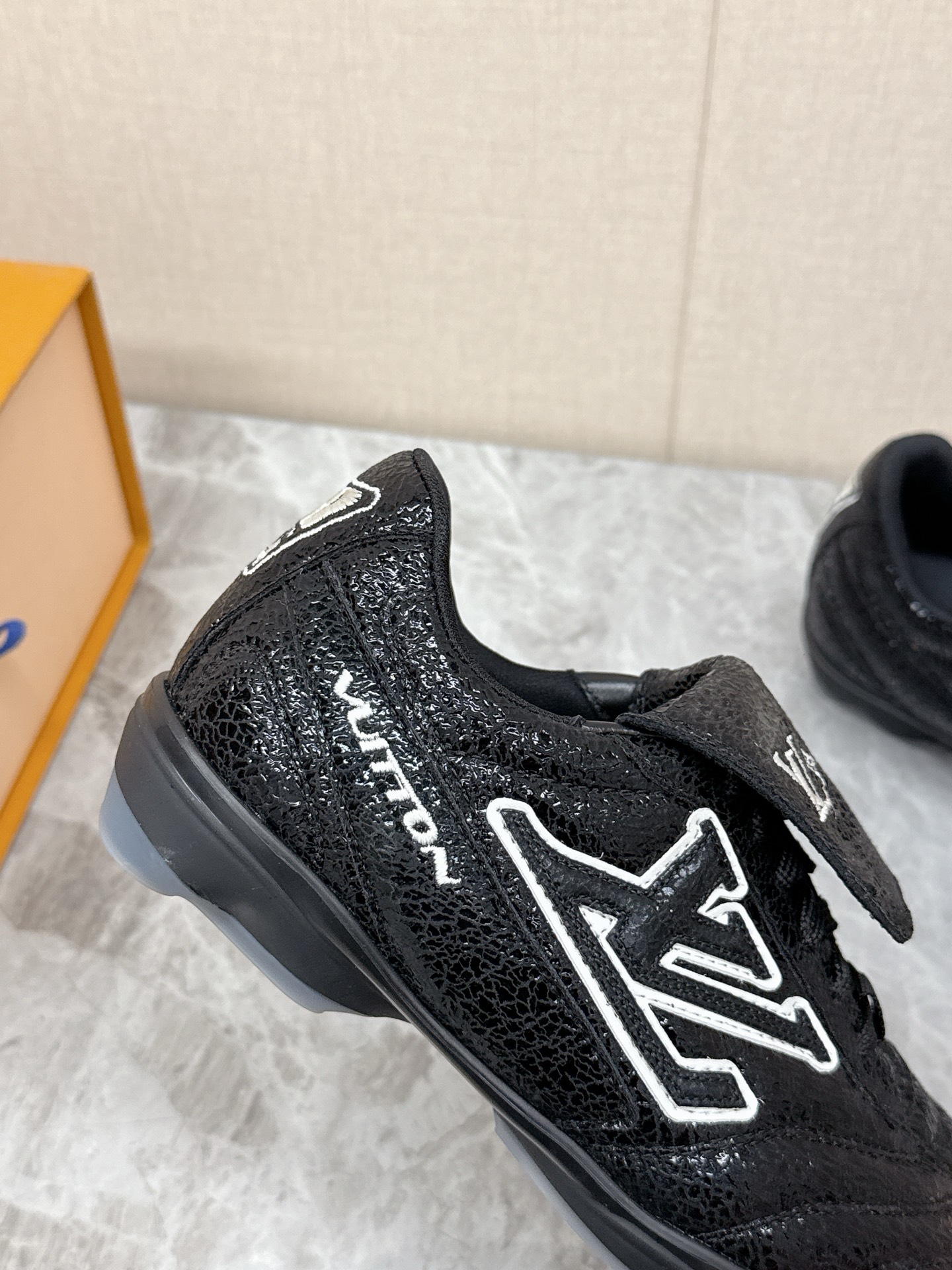 Lv Sneakers-236