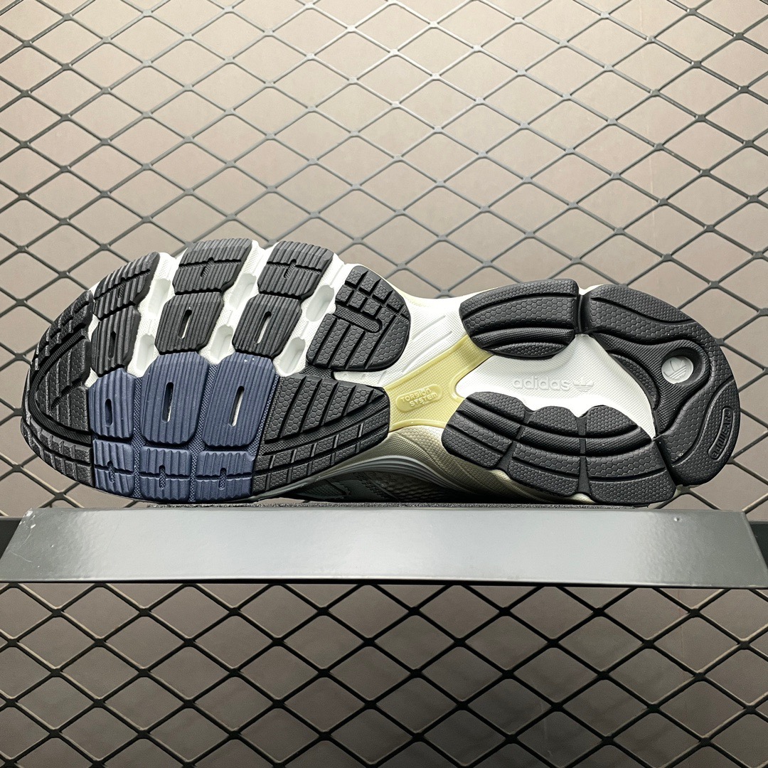 Adidas Sneakers-352