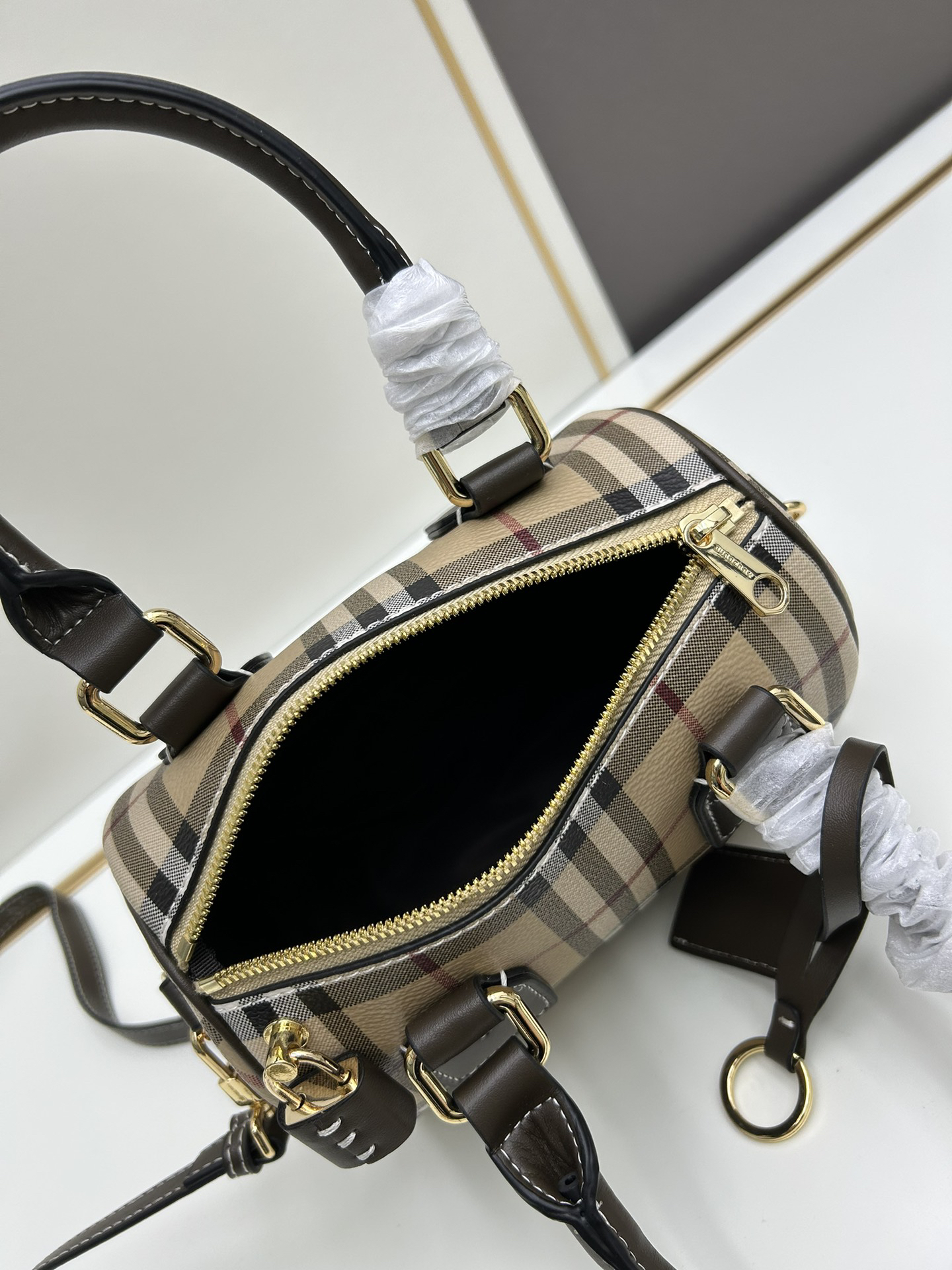 Burberry bag-140