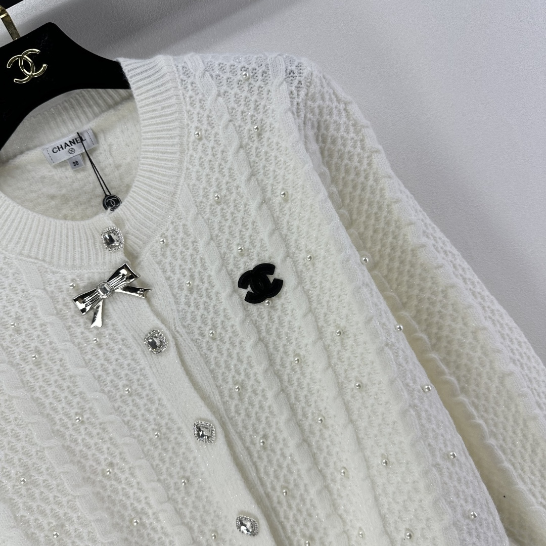 Chanel Clothing-19