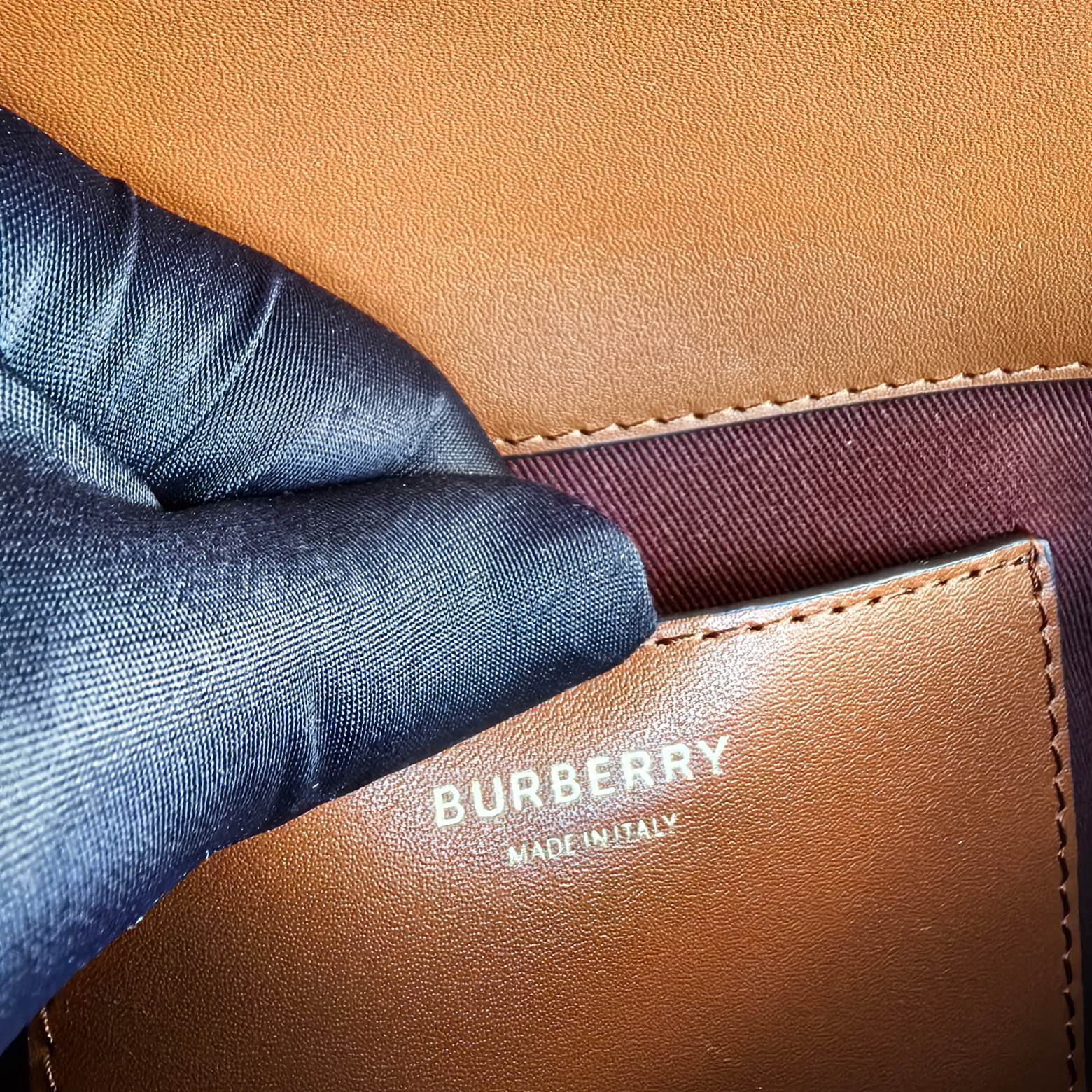 Burberry bag-108