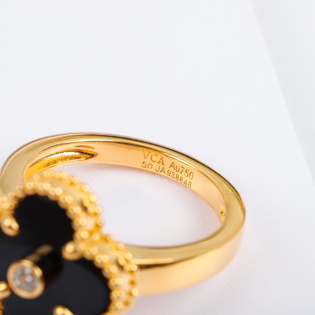 Van Cleef & Arpels ring-43