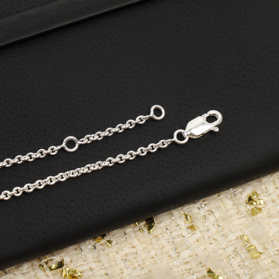 Hermes necklace-37