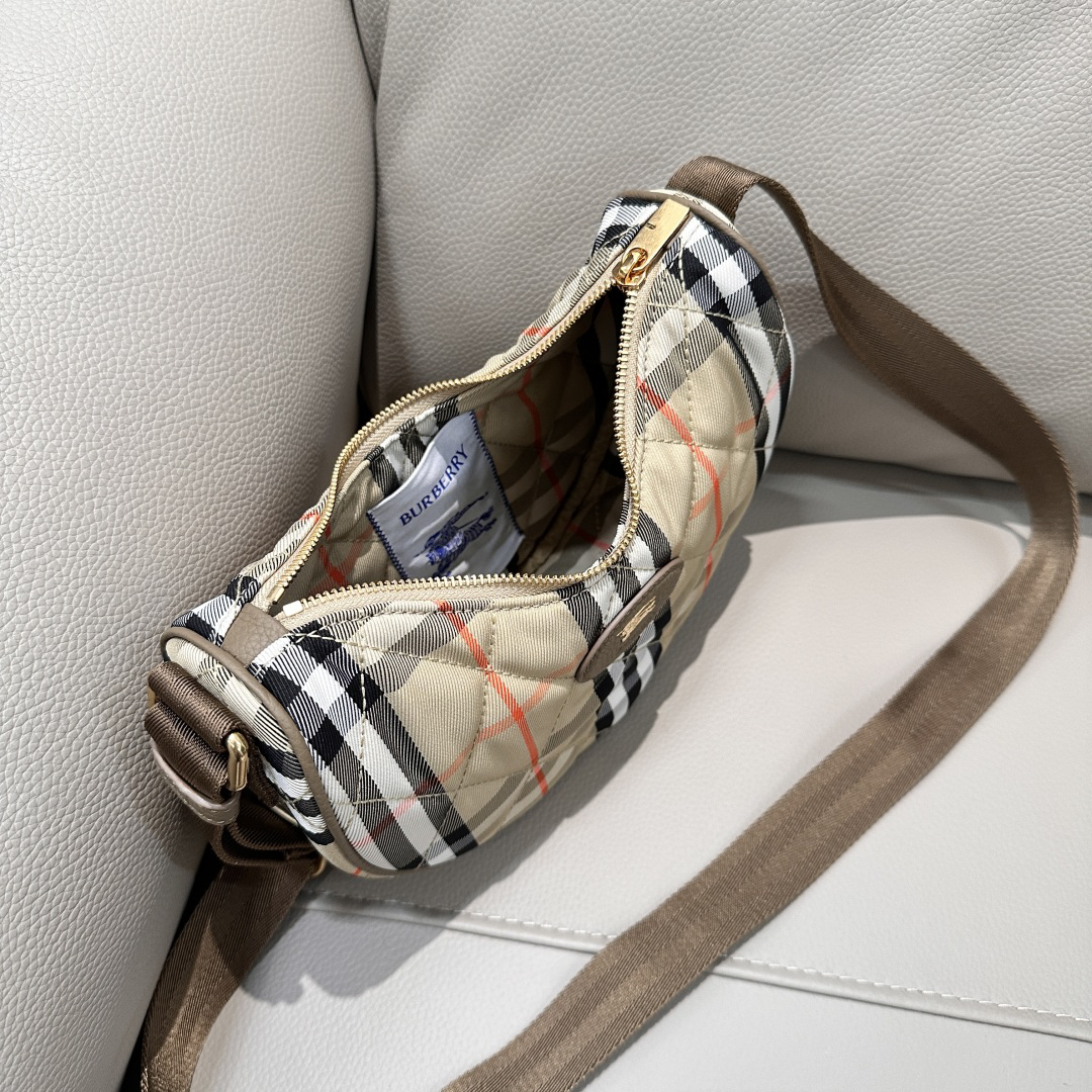 Burberry bag-42