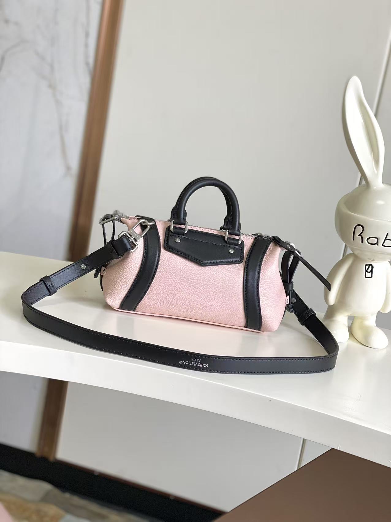 Louis Vuitton bag-198
