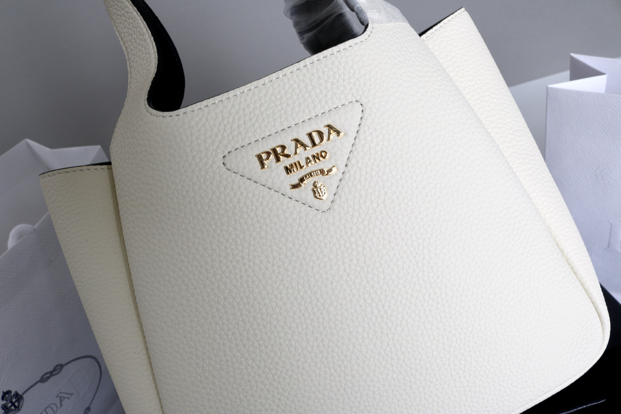 Prada bag-85