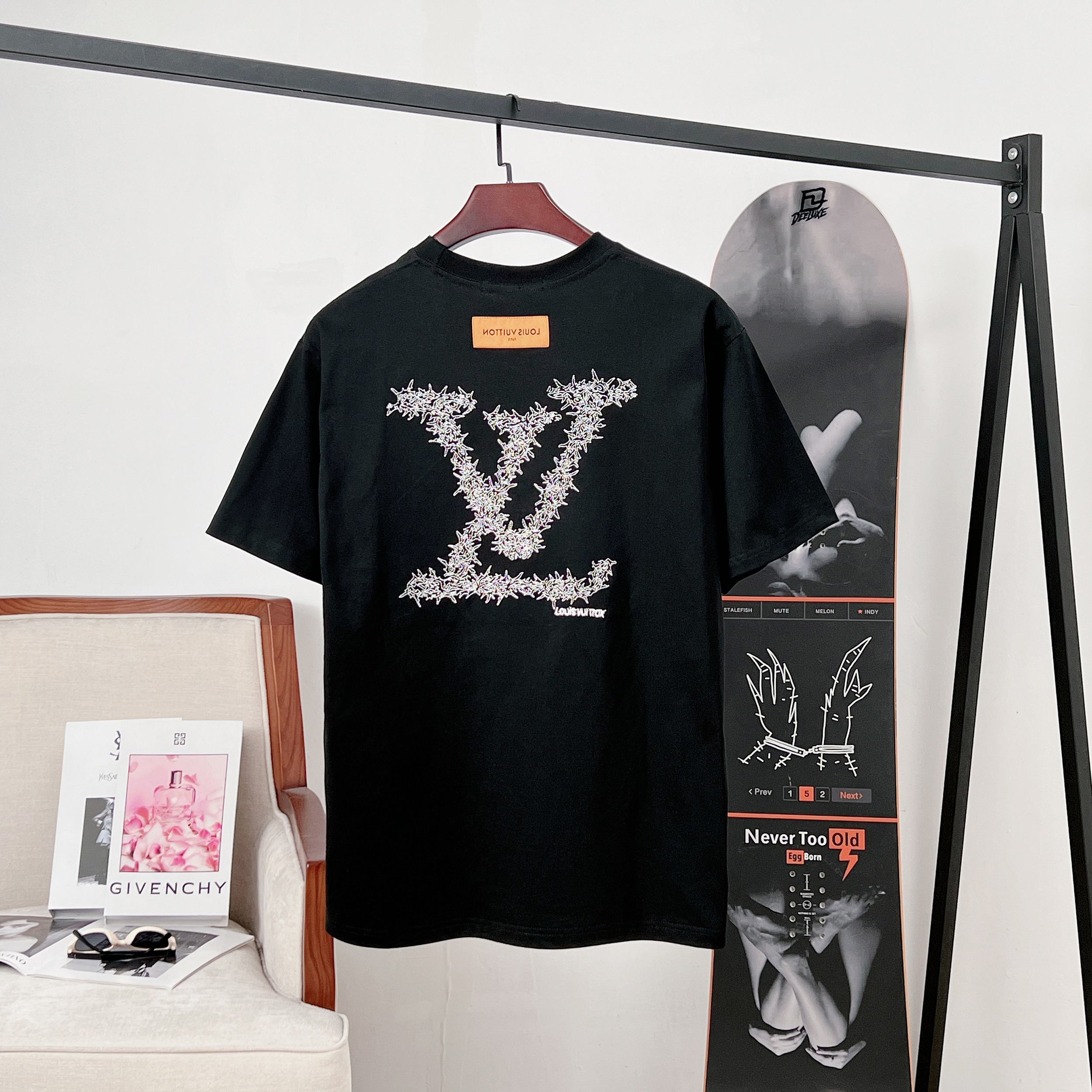 LV clothing-160