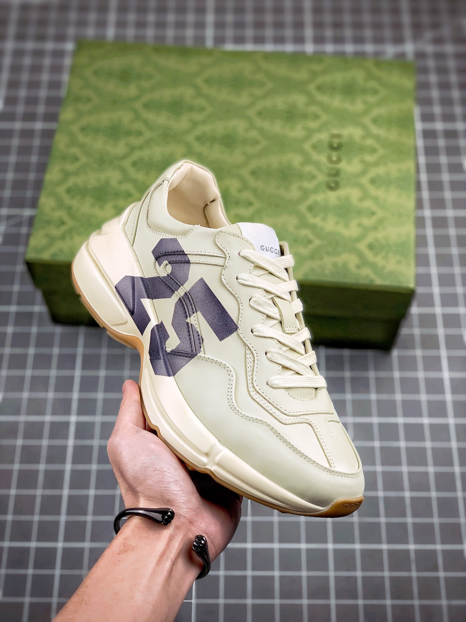Gucci Sneakers-191