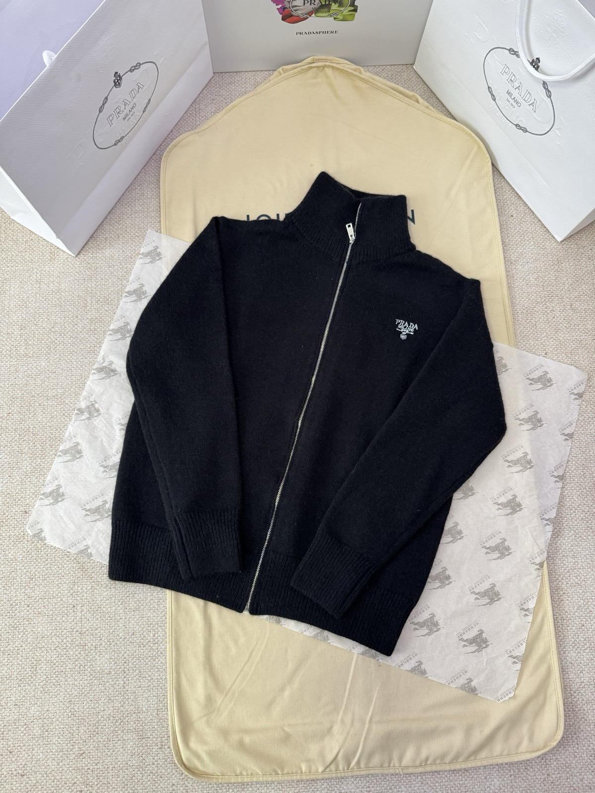 Prada Clothing-359
