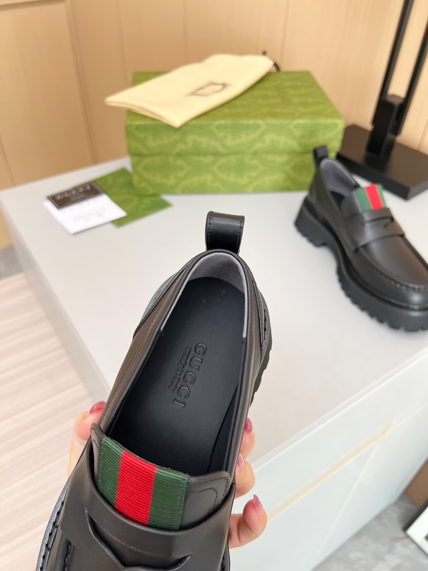 Gucci women's leather shoes-67