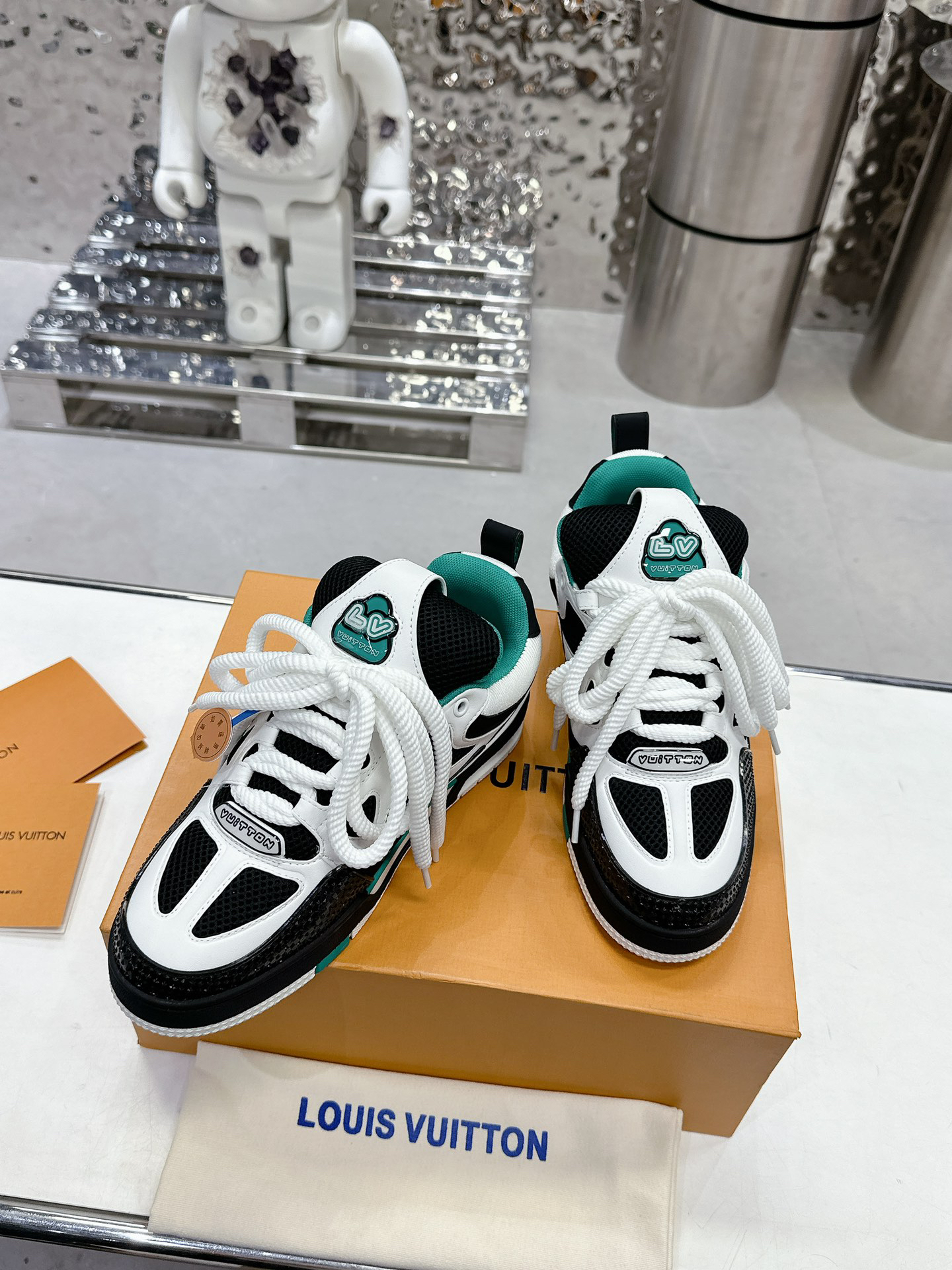 Lv Sneakers-50