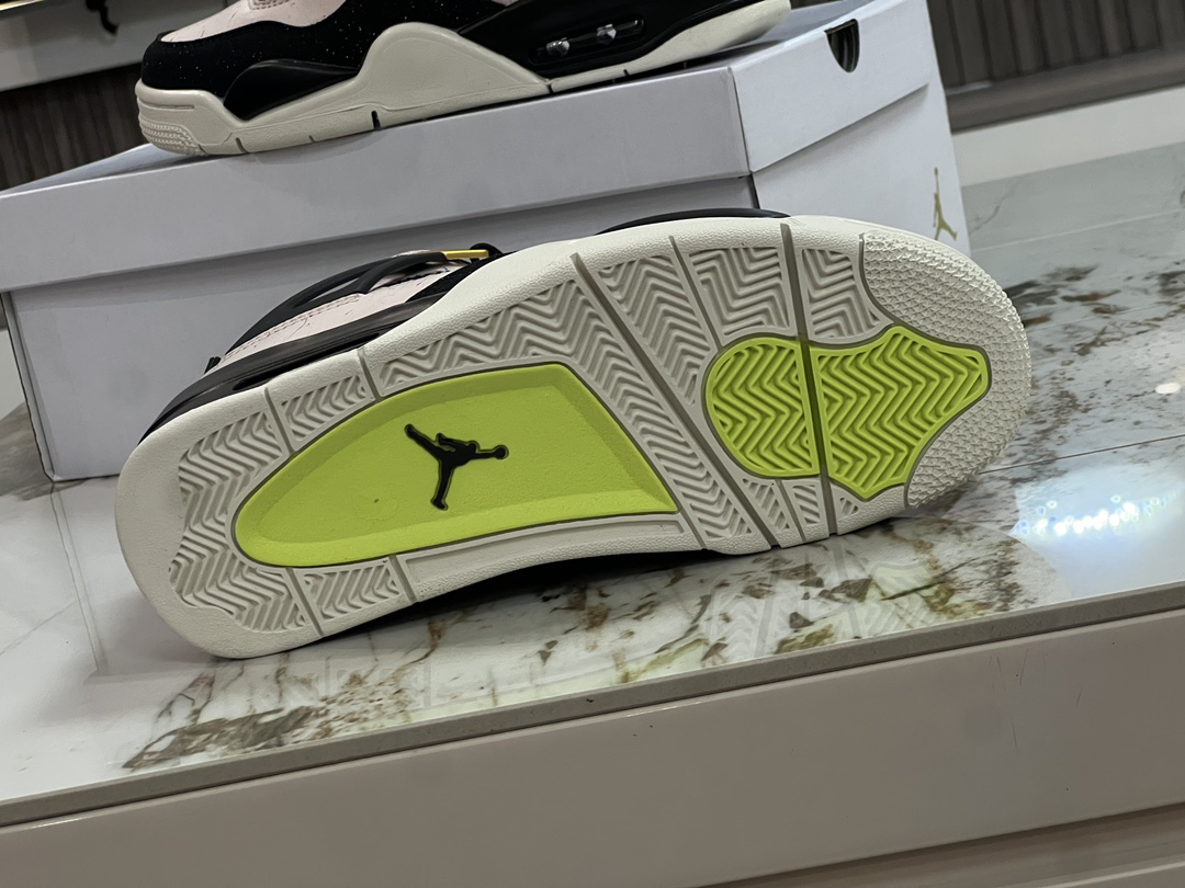 Nike Sneakers-257