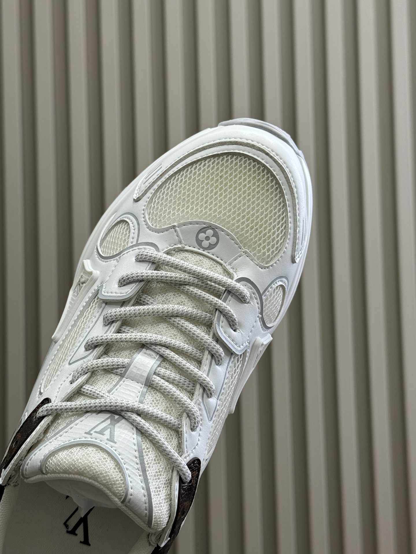 Lv Sneakers-219