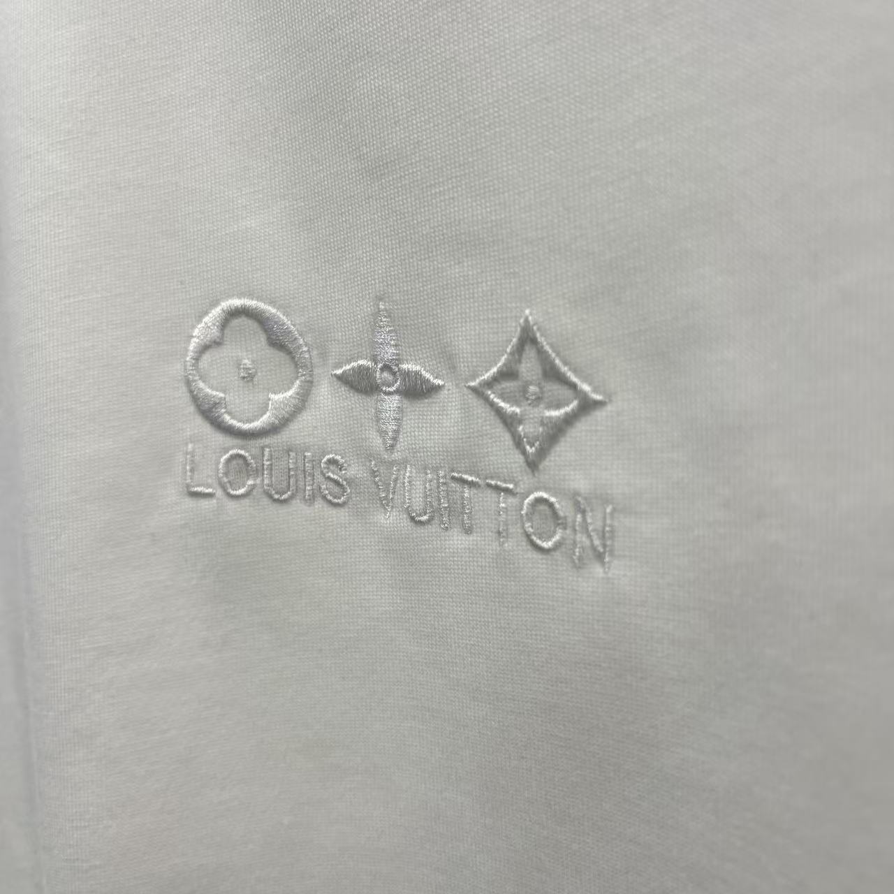 LV clothing-169