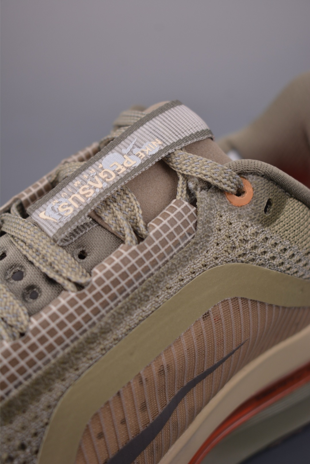 Nike Sneakers-280