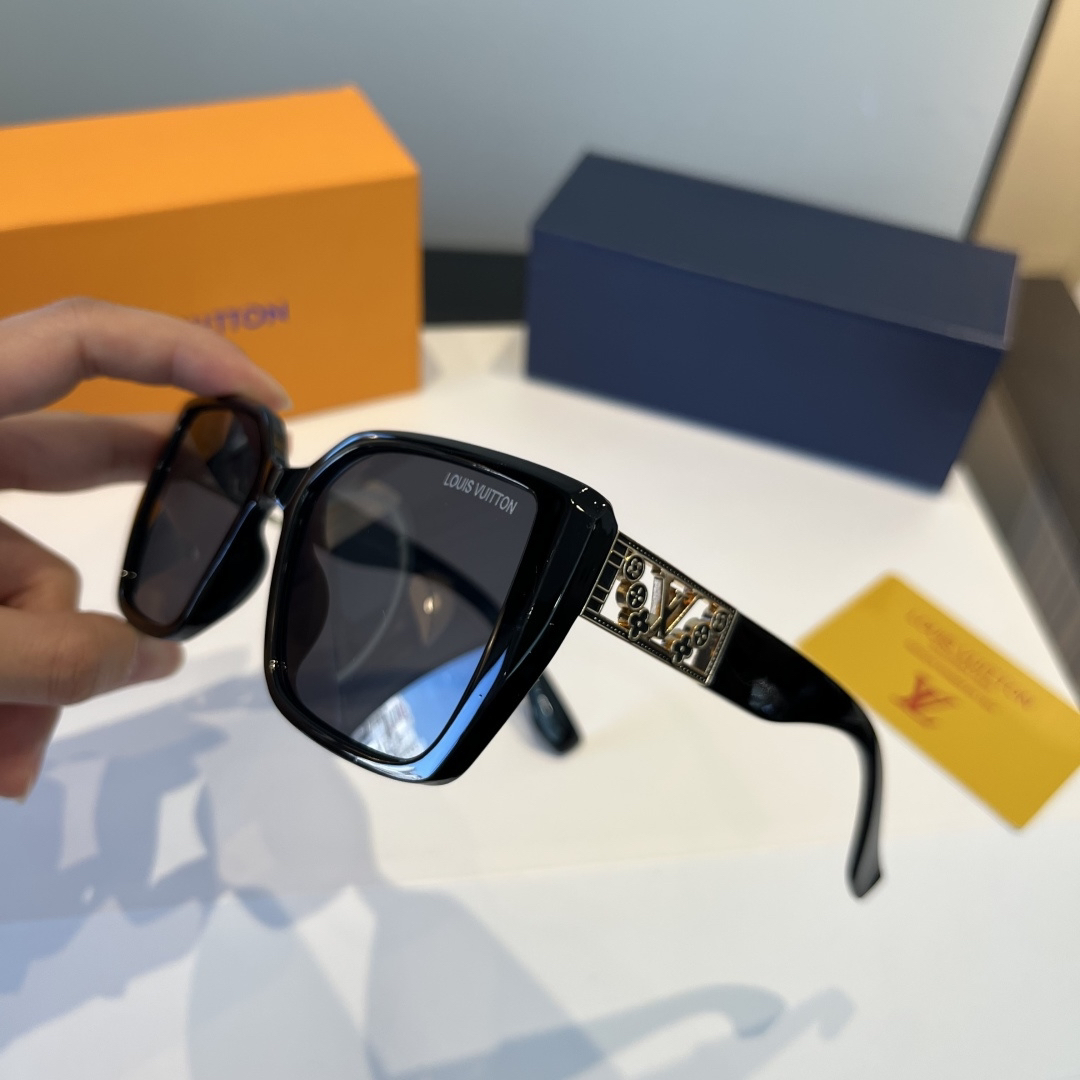 LV glasses-41