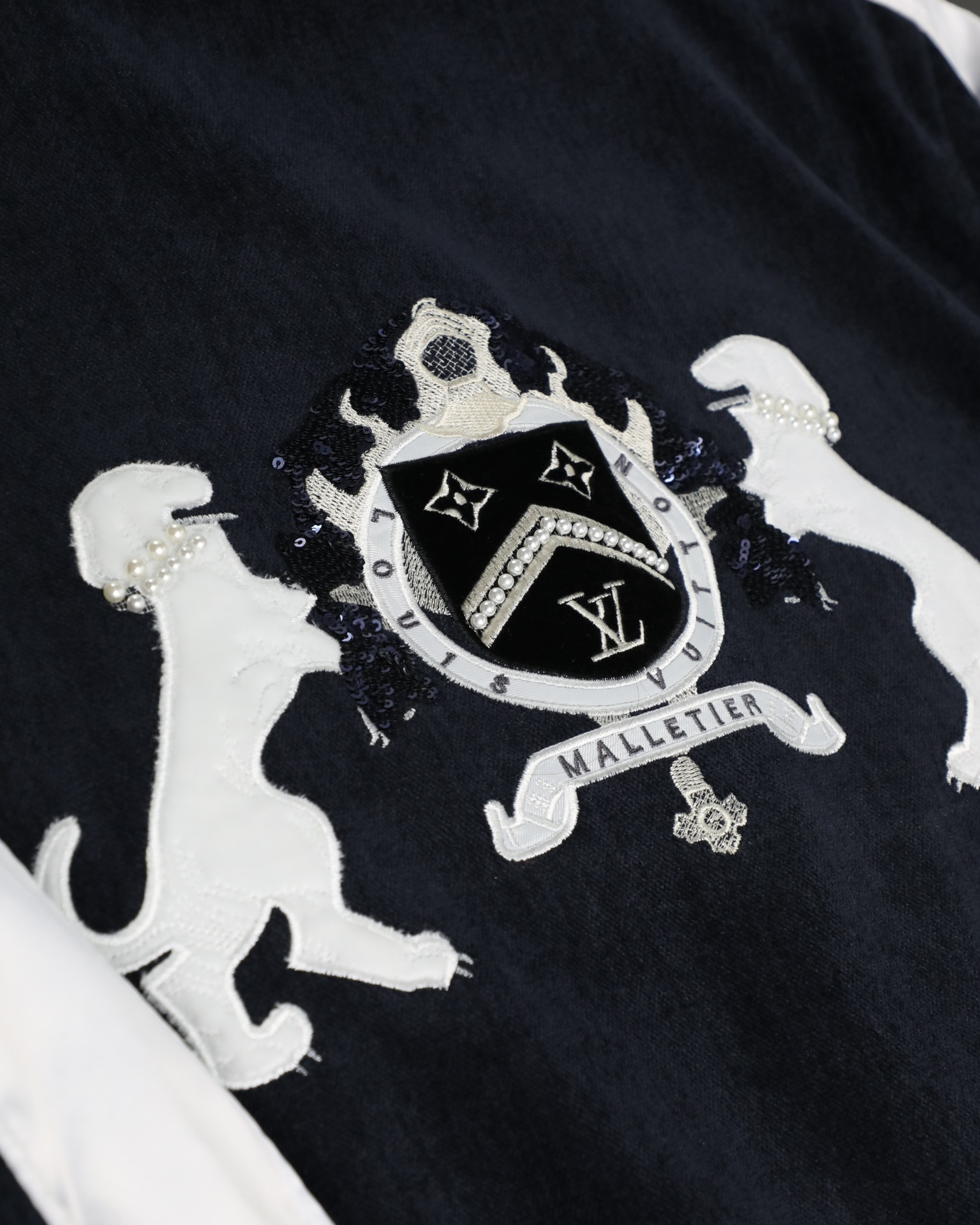 LV Clothing-352