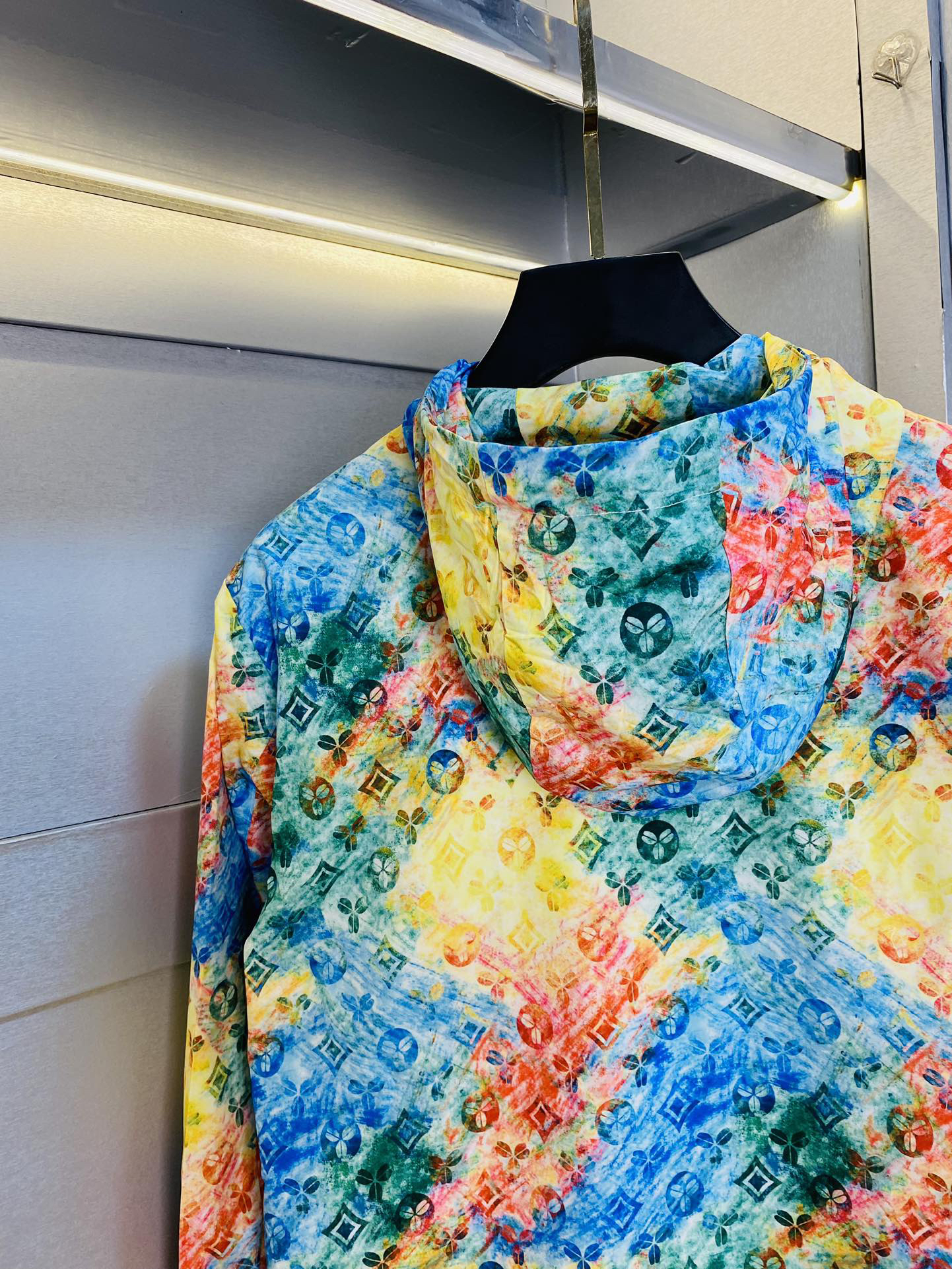 LV Clothing-349