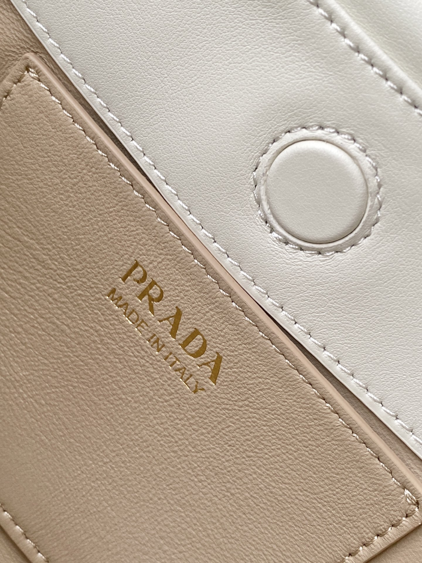 Prada bag-115
