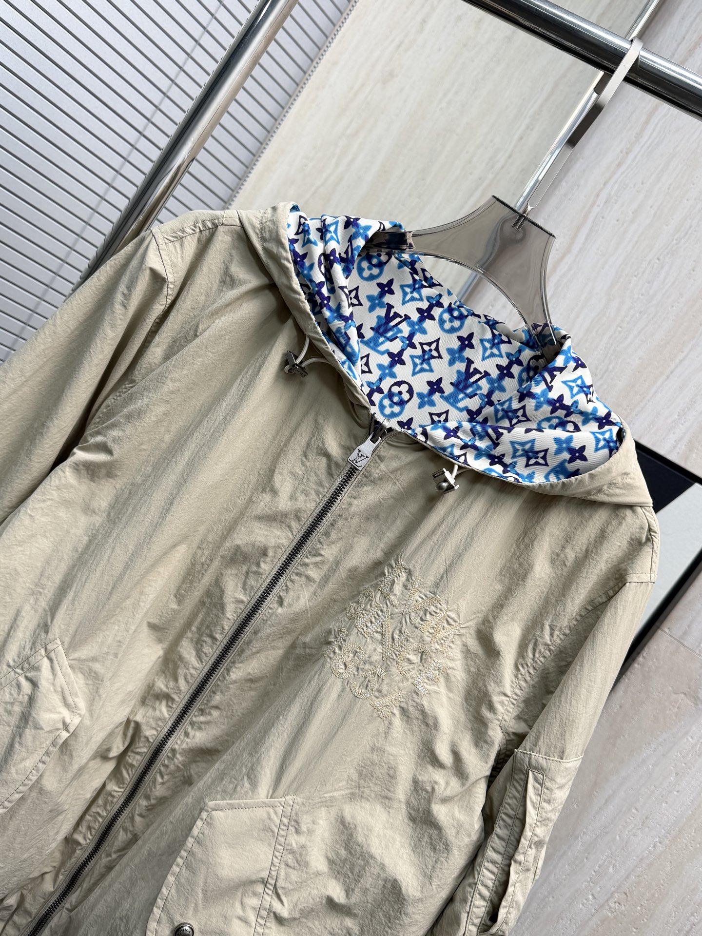 LV Clothing-288