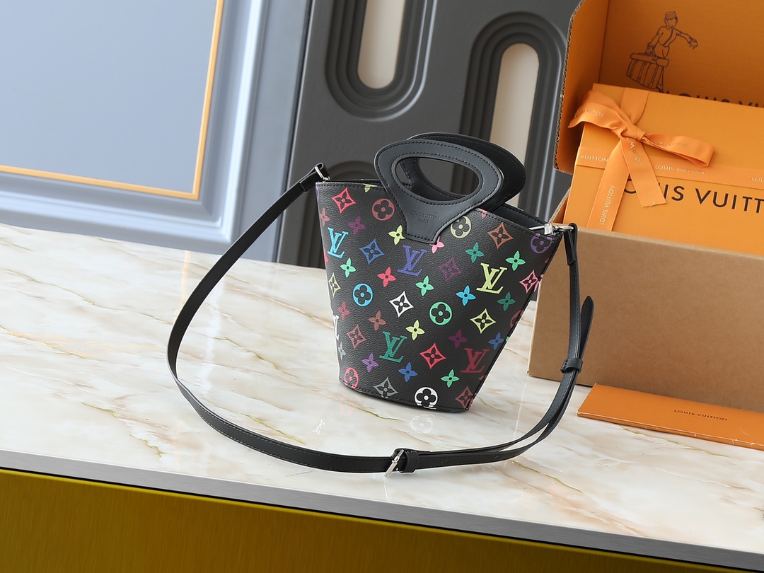 Louis Vuitton bag-204