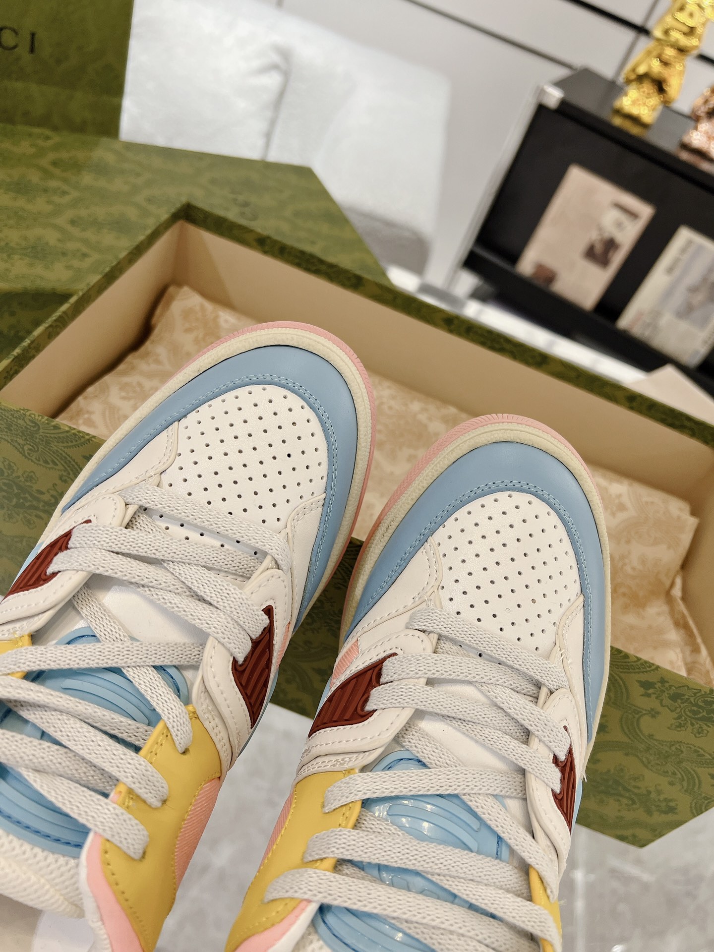 Gucci Sneakers-148