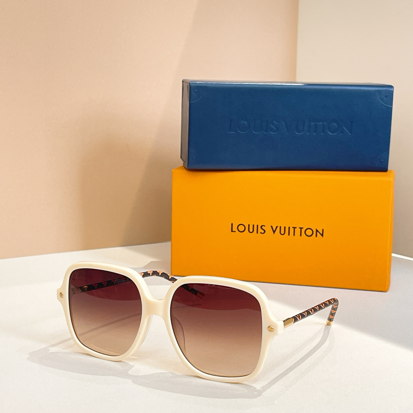 LV glasses-73
